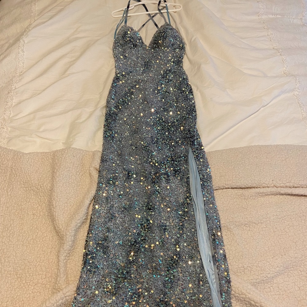 NEW PROM DRESS!! Never worn bought brand new! In perfect condition